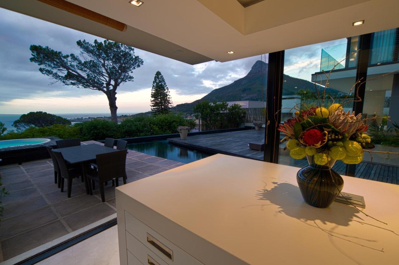 Serenity Villa 18 Ronald Rd Camps Bay كيب تاون المظهر الخارجي الصورة