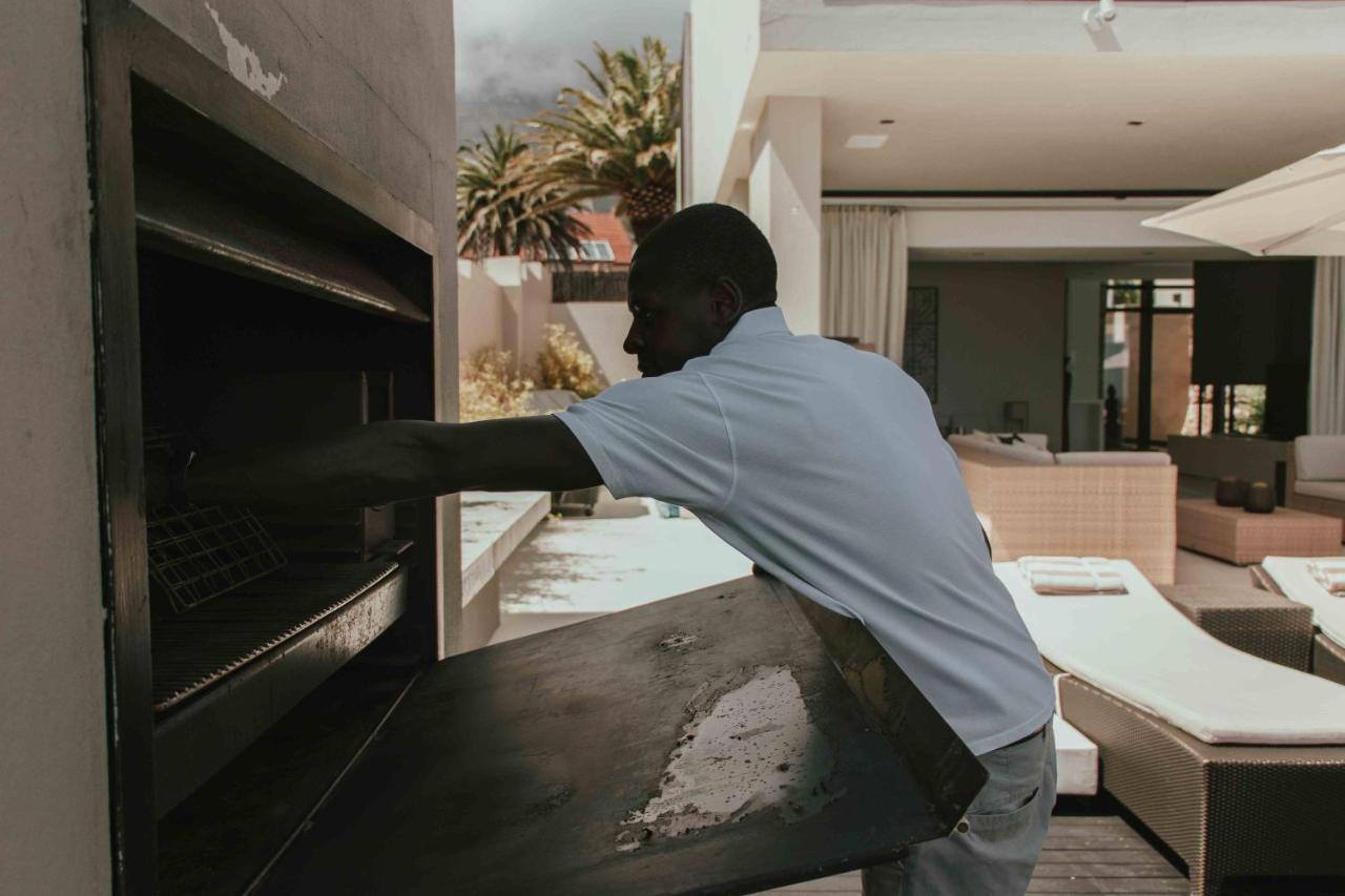 Serenity Villa 18 Ronald Rd Camps Bay كيب تاون المظهر الخارجي الصورة