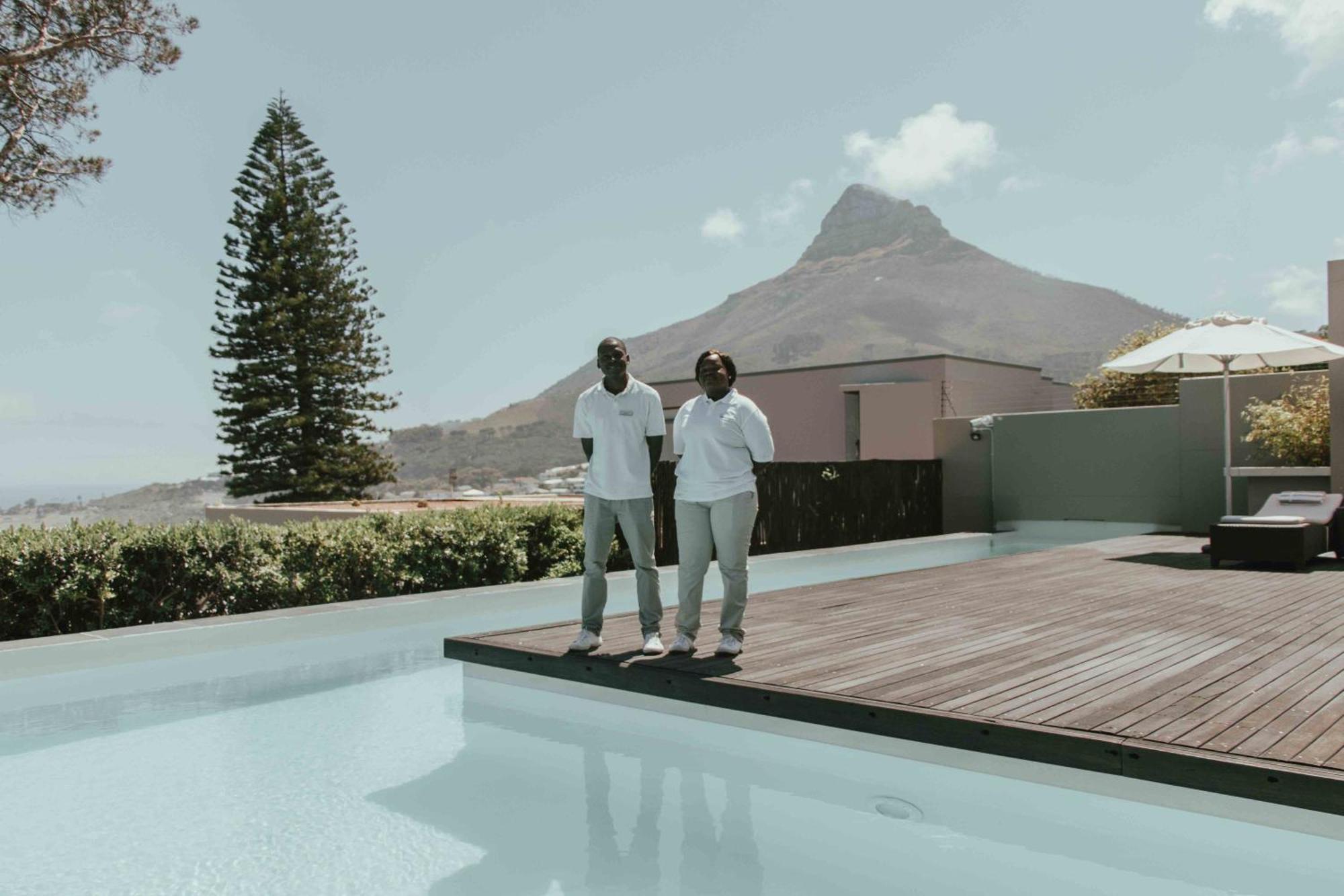Serenity Villa 18 Ronald Rd Camps Bay كيب تاون المظهر الخارجي الصورة
