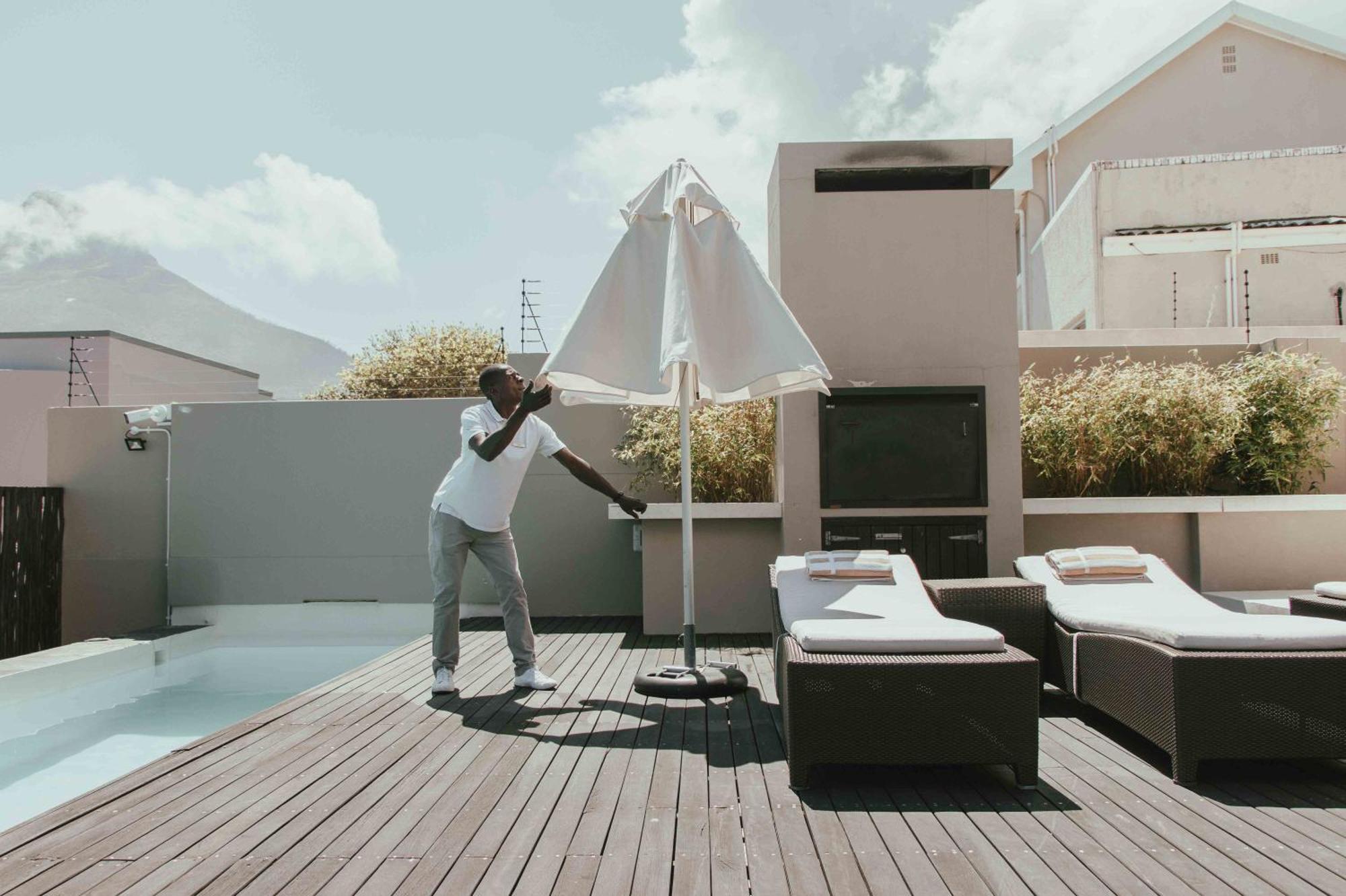 Serenity Villa 18 Ronald Rd Camps Bay كيب تاون المظهر الخارجي الصورة