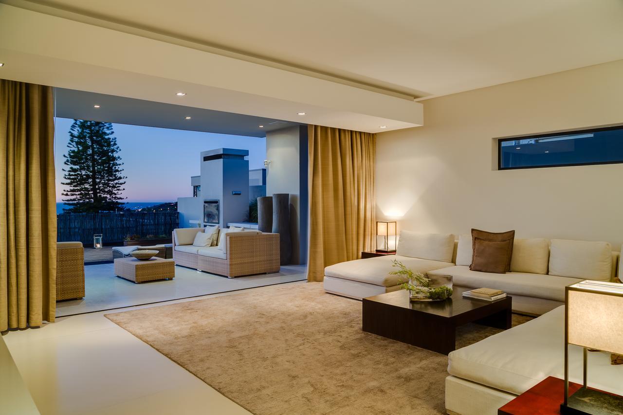 Serenity Villa 18 Ronald Rd Camps Bay كيب تاون المظهر الخارجي الصورة