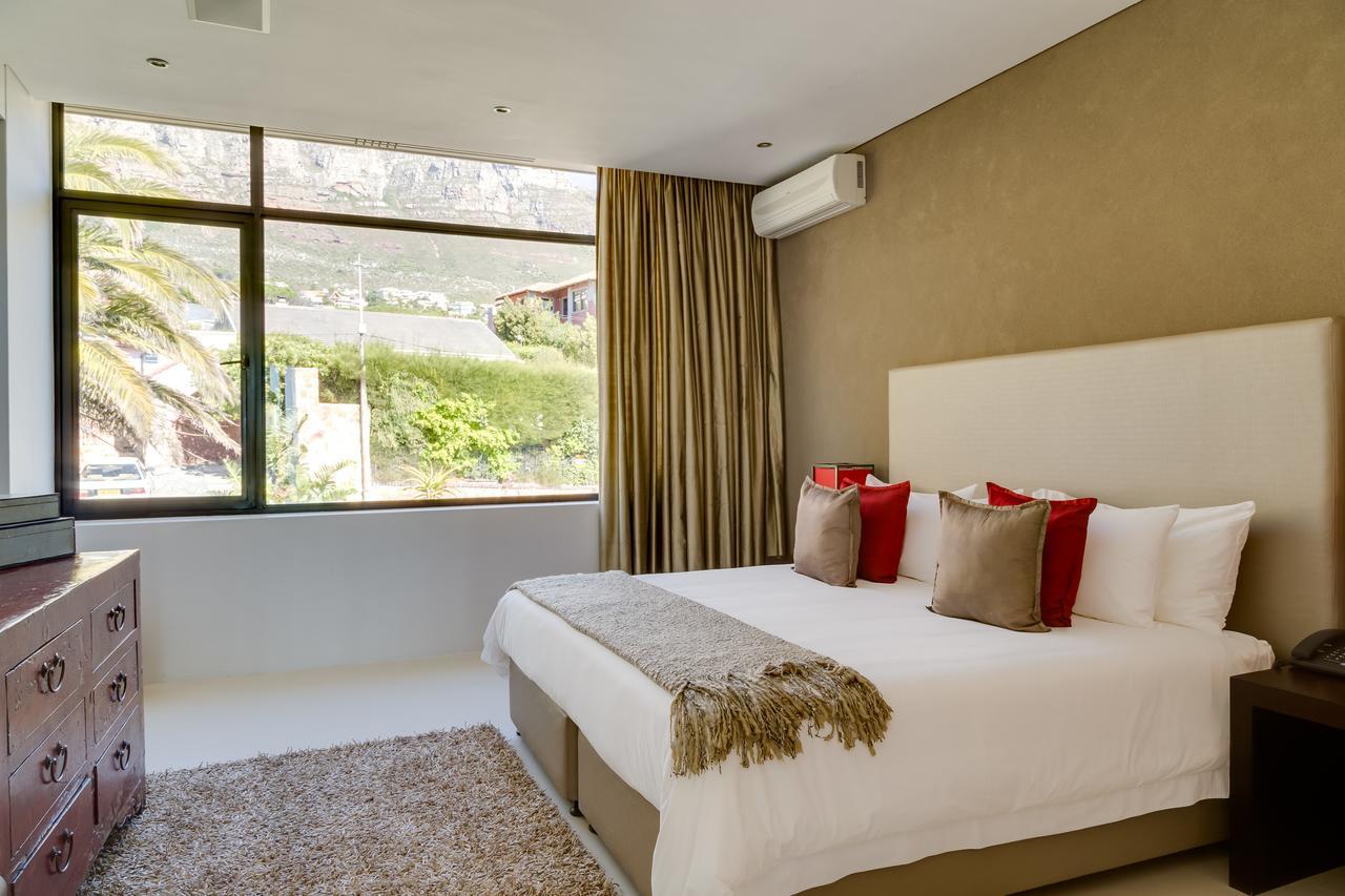 Serenity Villa 18 Ronald Rd Camps Bay كيب تاون المظهر الخارجي الصورة